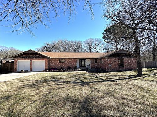 306 Eastwood Cir, Ardmore, OK, 73401-9116 | Card Image
