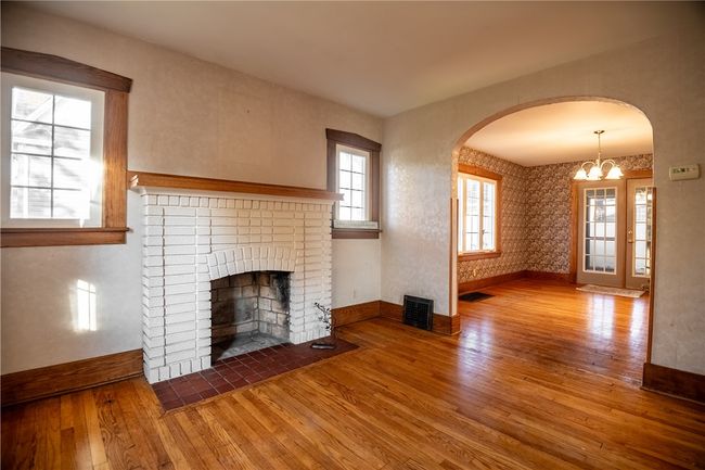 885 Alcoma St, House other with 2 bedrooms, 1 bathrooms and 1 parking in Sharon PA | Image 6