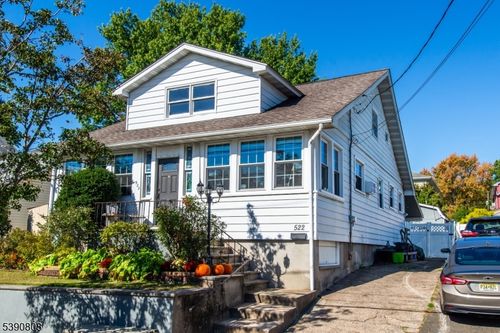 522 9th St, Carlstadt, NJ, 07072-1215 | Card Image