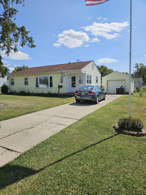 851 Crescent Dr, Urbana, OH, 43078-2219 | Card Image