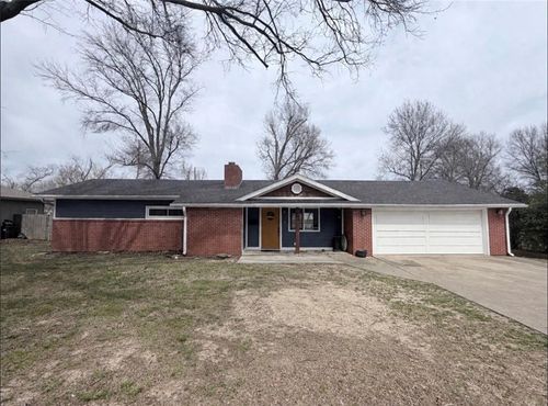 807 Lakeview Dr, Pittsburg, KS, 66762-6149 | Card Image
