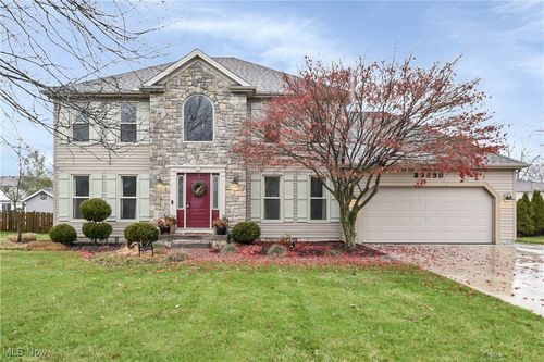 29880 Westminster Dr, North Olmsted, OH, 44070-5085 | Card Image