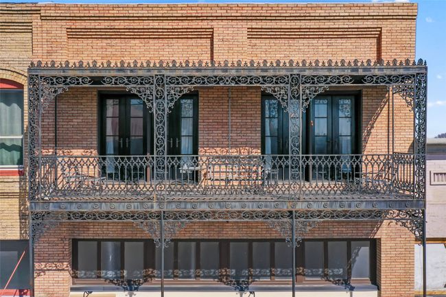 View of building exterior | Image 39
