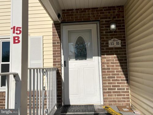 15b-220 Sapphire Ln, Franklin Park, NJ, 08823-1639 | Card Image