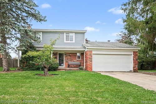 4045 Ramblewood Dr, Troy, MI, 48085-3622 | Card Image