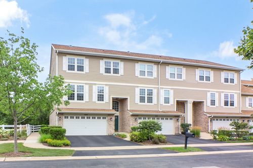 640 Belmont Ln, Carol Stream, IL, 60188-2462 | Card Image