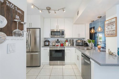 apt-104-15761 Sw 137th Ave, Miami, FL, 33177-8127 | Card Image