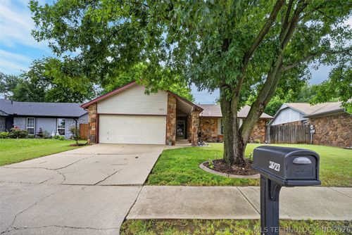 2927 S 124th East Ave, Tulsa, OK, 74129-8453 | Card Image