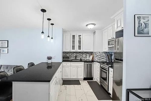 apt-14o-305 E 40th St, New York, NY, 10016-2151 | Card Image