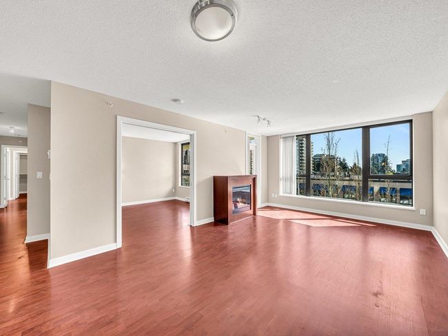 310 - 7088 Salisbury Avenue, Condo with 3 bedrooms, 2 bathrooms and 1 parking in Burnaby BC | Image 1