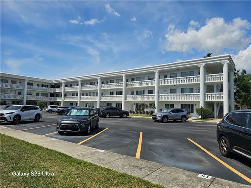 46-2454 Australia Way E, CLEARWATER, FL, 33763-3818 | Card Image