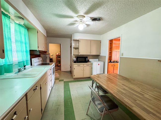 1205 N Avenue H, House other with 3 bedrooms, 2 bathrooms and null parking in Haskell TX | Image 10