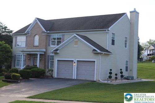 2509 Somerset Rd, Whitehall, PA, 18052-3768 | Card Image