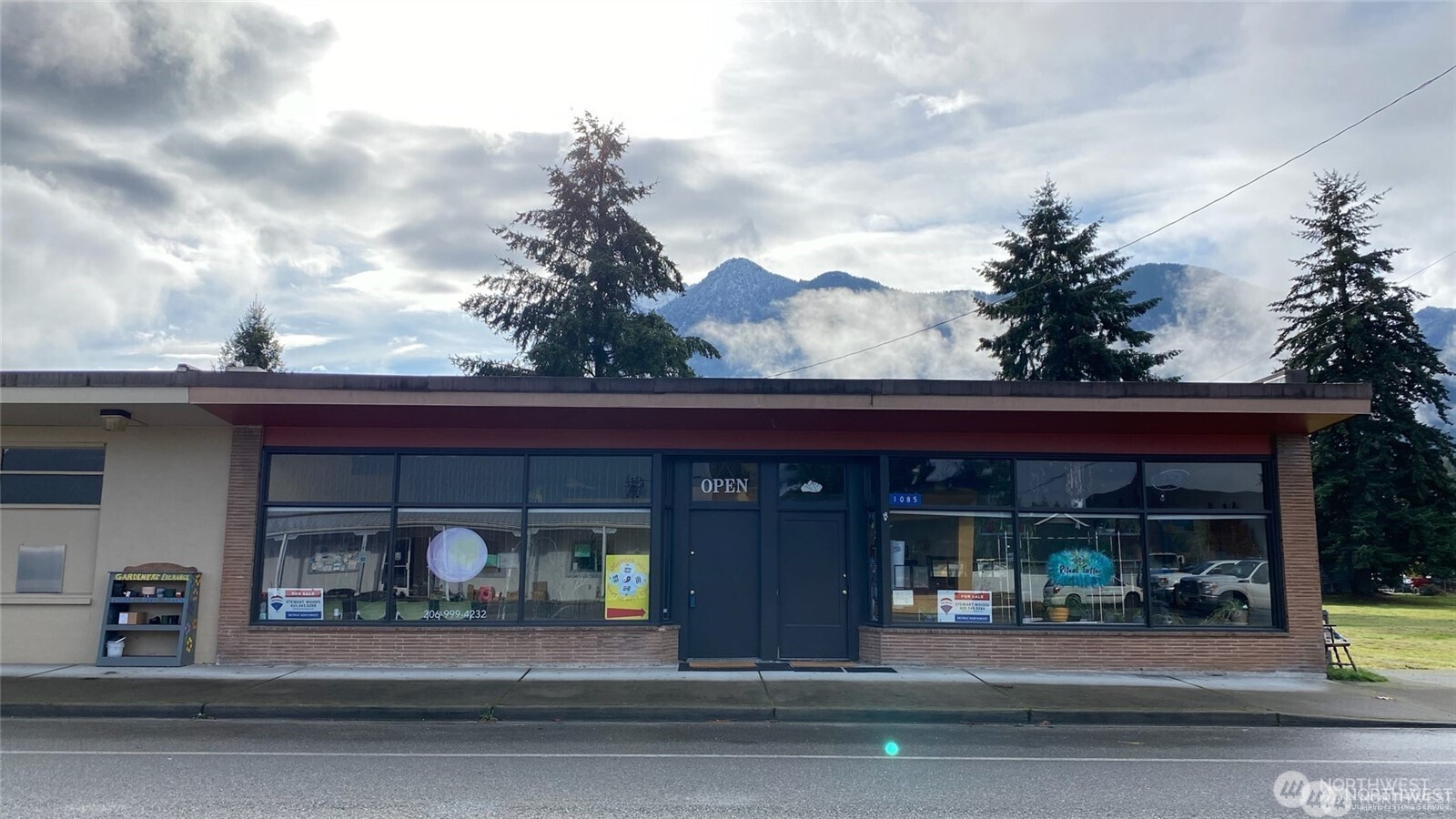 1085 Darrington St, Darrington, WA 98241