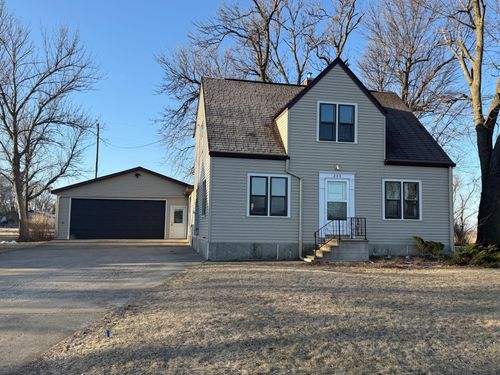 209 W Hibbard Ave, Belview, MN, 56214-4011 | Card Image