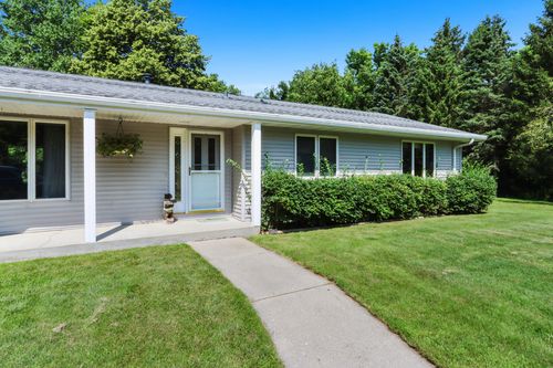 3345 Delavan Ave, Delavan, WI, 53115 | Card Image