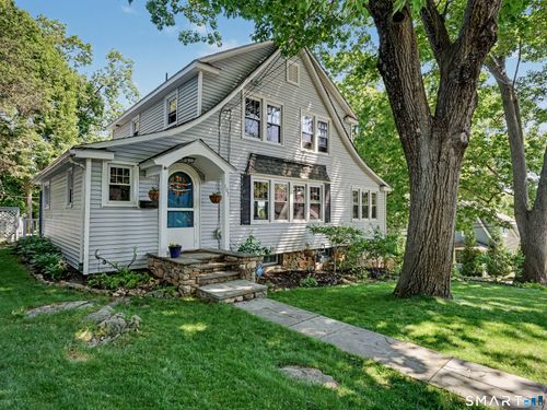 107 Knapp St, Stamford, CT, 06907-1732 | Card Image
