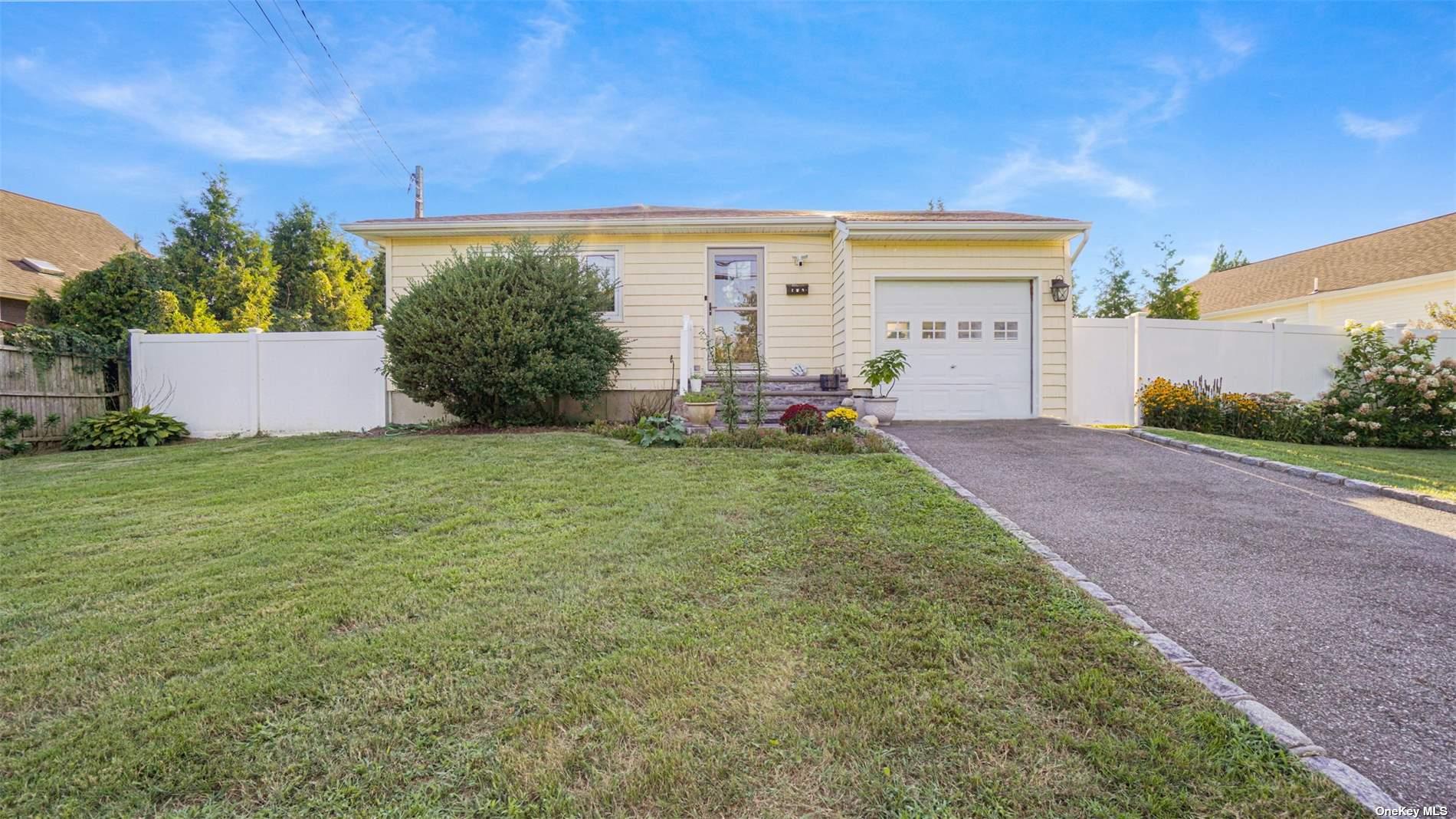 Ferndale Blvd, Islip, NY 11751