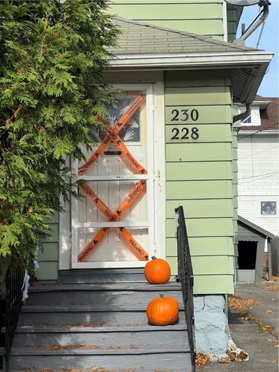 Halloween decorations! | Image 2