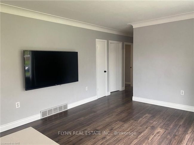 MAIN - 7100 Adams Ave, House other with 3 bedrooms, 1 bathrooms and 2 parking in Niagara Falls ON | Image 12