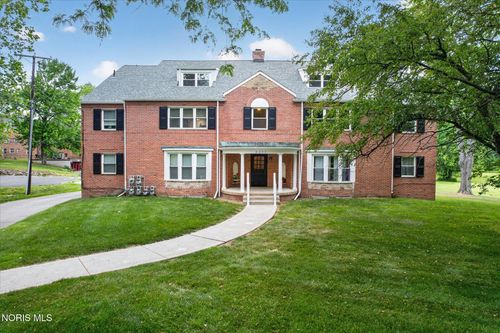 2237 Evergreen Rd, Ottawa Hills, OH, 43606-2300 | Card Image
