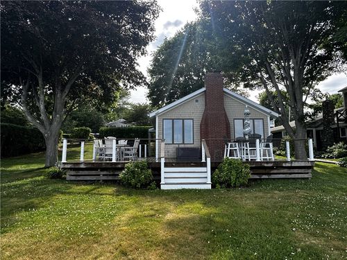 25 Bayside Ave, Portsmouth, RI, 02871-3907 | Card Image