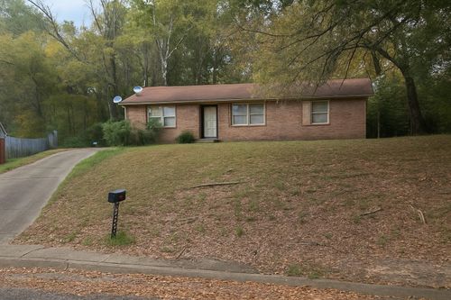 2733 Woodland Hills Cv, Memphis, TN, 38127-8820 | Card Image