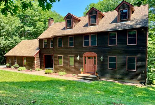 6 Gas Light Ln, Kensington, NH, 03833-6700 | Card Image