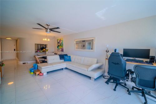 306-3905 N Nob Hill Rd, Sunrise, FL, 33351 | Card Image