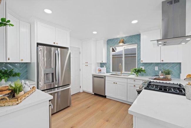 10424 Rancho Carmel Dr, House other with 4 bedrooms, 3 bathrooms and 2 parking in San Diego CA | Image 11