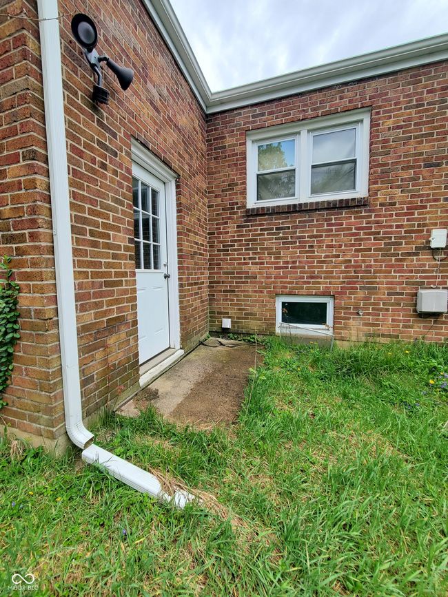 Back exterior | Image 5