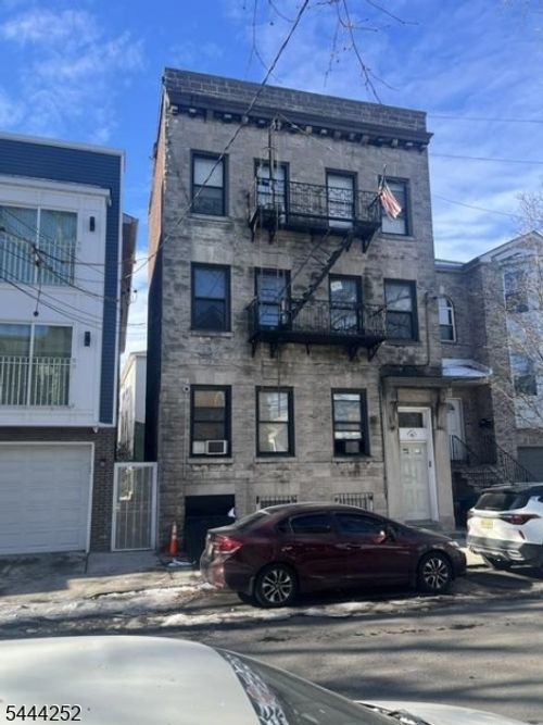 41 Lentz Ave, Newark, NJ, 07105-4419 | Card Image