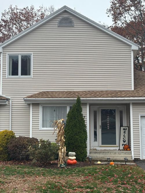 277-277 Eagles Lndg, Shelton, CT, 06484-2878 | Card Image