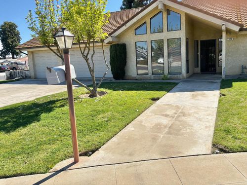 570 Timmy Ave, Clovis, CA, 93612-0741 | Card Image