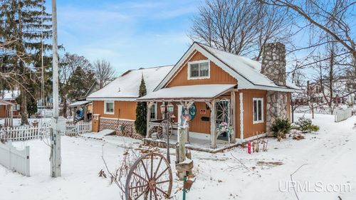 313 Wisconsin Avenue, Gladstone, MI, 49837 | Card Image