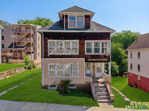 205 Crystal Ave, New London, CT, 06320-6519 | Card Image