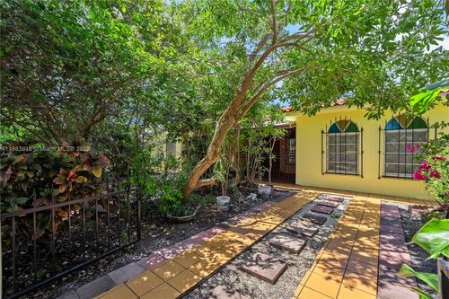 1712 Sw 13th St, Miami, FL, 33145-1402 | Card Image