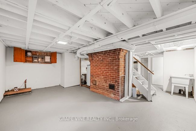 181 Maple Lane, House other with 2 bedrooms, 3 bathrooms and 2 parking in Rockcliffe ON | Image 18