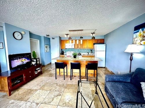 2107-mauka-tower-ii-201 Ohua Ave, Honolulu, HI, 96815-3653 | Card Image