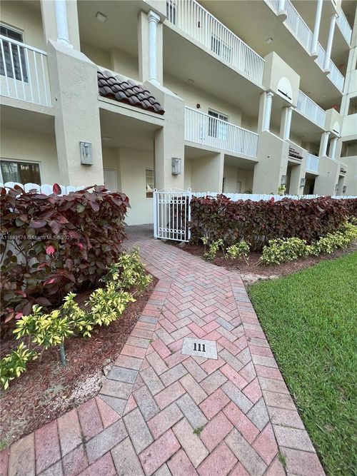apt-111-10710 Nw 66th St, Doral, FL, 33178-4552 | Card Image