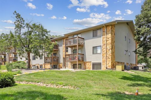 apt-4-9533 University Ave, Clive, IA, 50325-6357 | Card Image