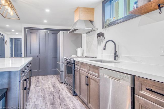 82 Shea Cres, House other with 6 bedrooms, 2 bathrooms and 8 parking in Kitchener ON | Image 32