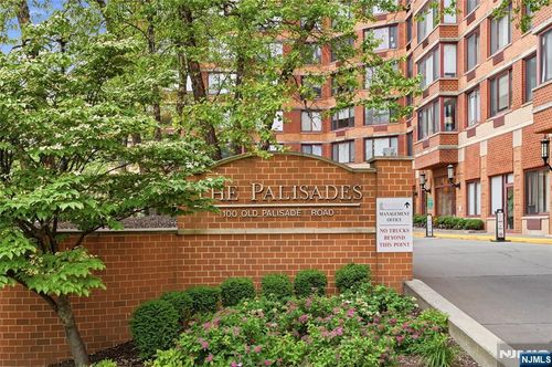 100 Old Palisade Rd, Fort Lee, NJ, 07024-7064 | Card Image