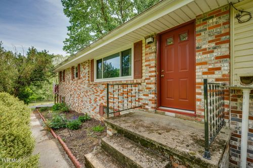 397 Buncombe Rd, Blountville, TN, 37617-6211 | Card Image