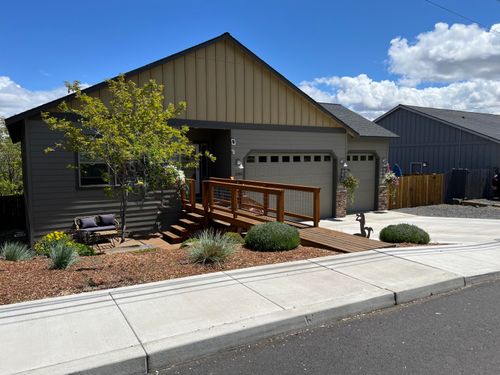 2788 Sw 34th St, Redmond, OR, 97756-8178 | Card Image