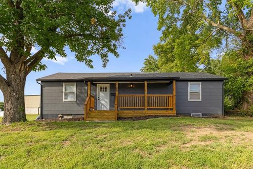 108 W 20th St, Higginsville, MO, 64037-1710 | Card Image