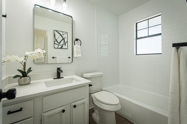 Full Bath 2 | Image 16