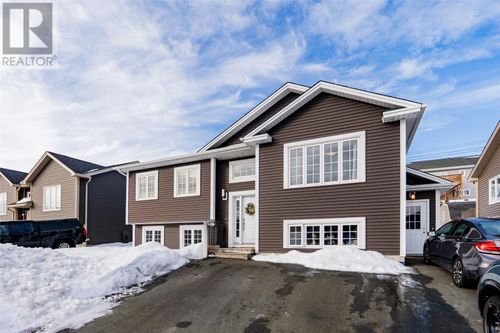 11 Adventure Ave, St. John's, NL, A1B0K7 | Card Image