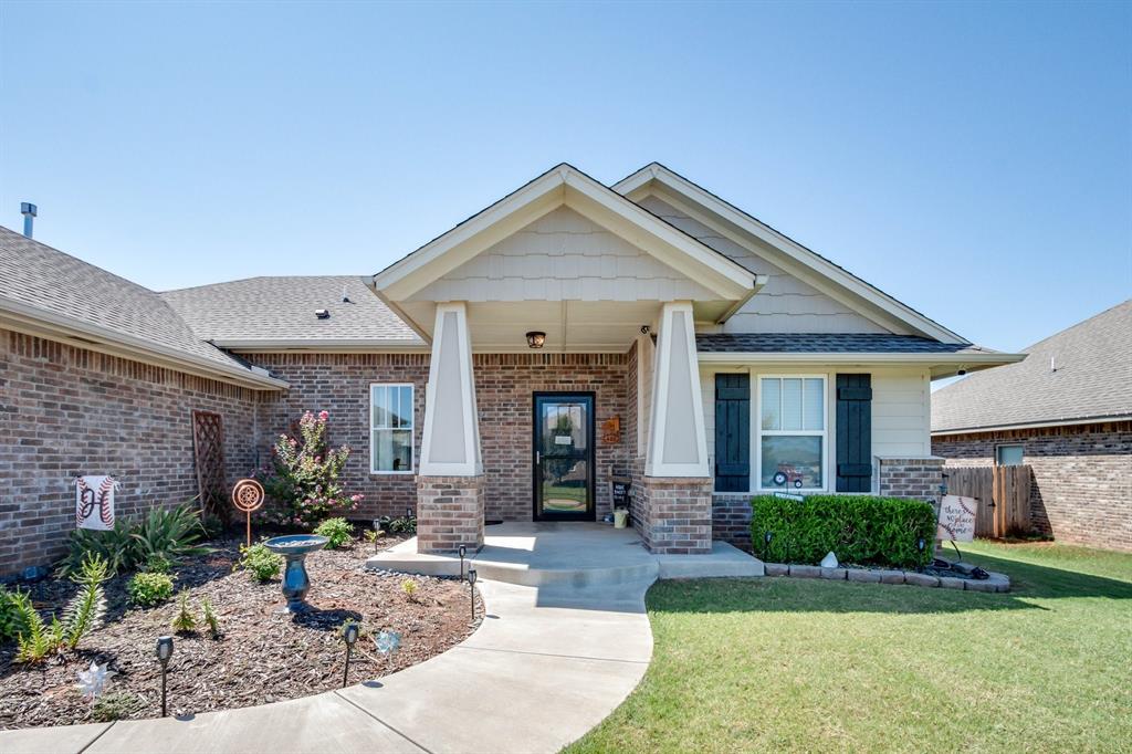 Charlotte Ter, Mustang, OK 73064