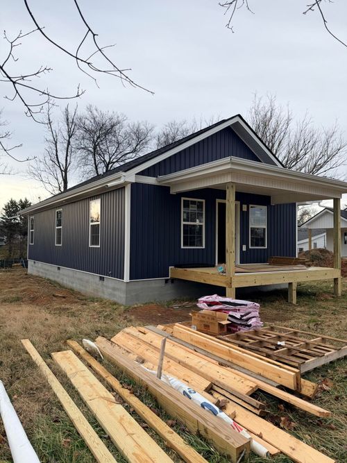 742 Seymour St, Morristown, TN, 37813-2458 | Card Image